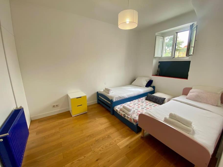 Spacieuse 4 Proche Paris Villa Clamart